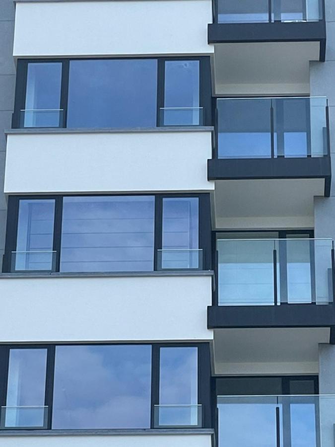 Middelkerke Volledig gerenoveerd appartement met zeezicht Buitenkant foto