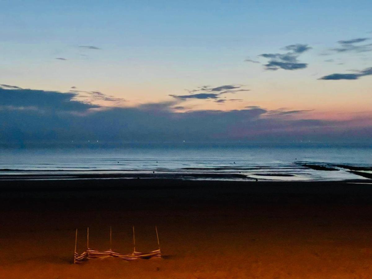 Middelkerke Volledig gerenoveerd appartement met zeezicht Buitenkant foto